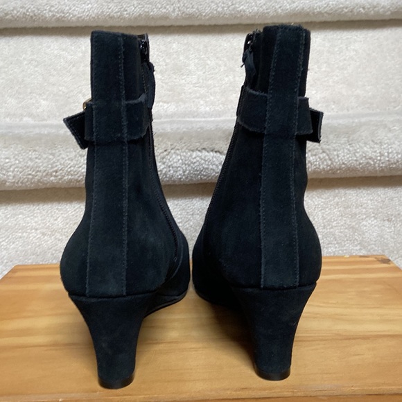 cole haan suede wedge ankle boots / booties - Picture 5 of 12